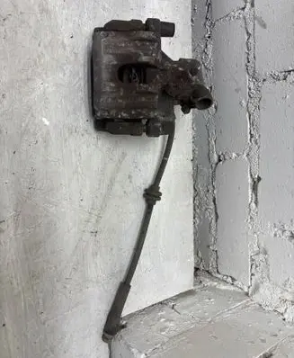 Volvo V40 Rear brake caliper 