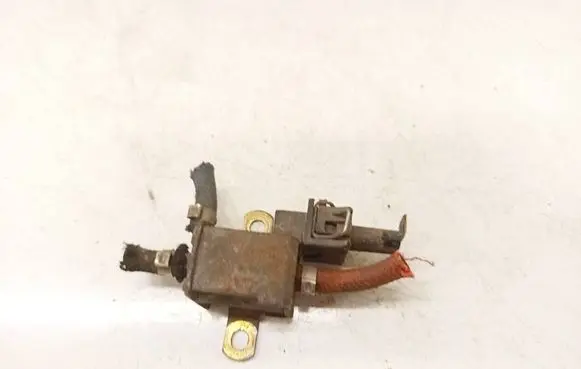 Volkswagen PASSAT B4 Turbo solenoid valve 