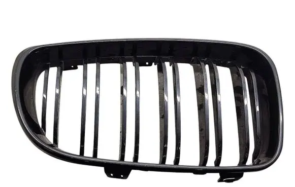 BMW 1 E82 E88 Front bumper upper radiator grill