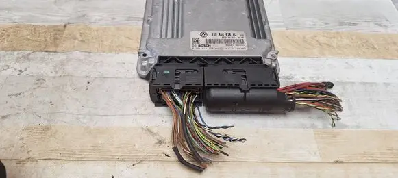 Volkswagen Transporter - Caravelle T5 Engine control unit/module 038906016AL 0281014254 1039S25982