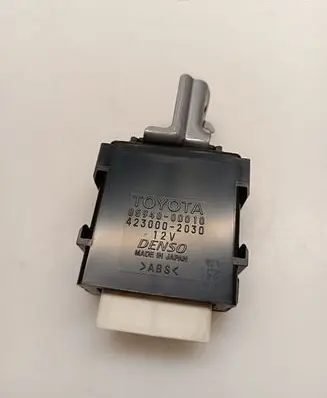 Toyota Yaris Light module LCM 859400D010 4230002030