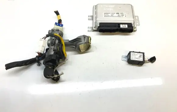 Hyundai Tucson JM Engine ECU kit and lock set 5WY1961B 3917123250 K4082