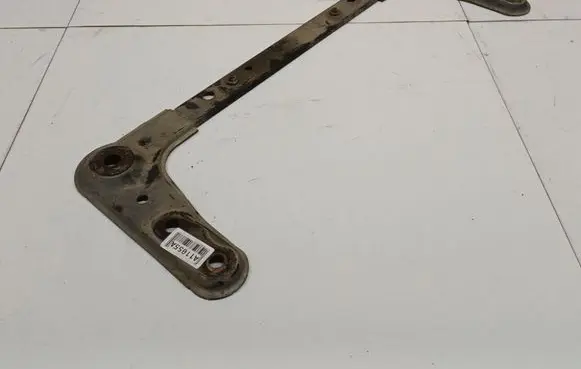 Renault Megane III Fuel tank mounting bracket 