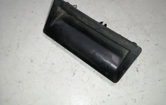Tailgate opening switch