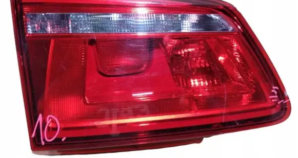 Volkswagen Golf Sportsvan Tailgate rear/tail lights