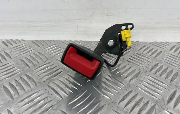 Mercedes-Benz C W204 Rear seatbelt buckle A2048602569