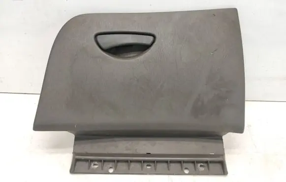 Ford Focus Glove box 2M5XA06024AA