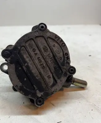 Mercedes-Benz Vito Viano W639 Vacuum pump a6462300165
