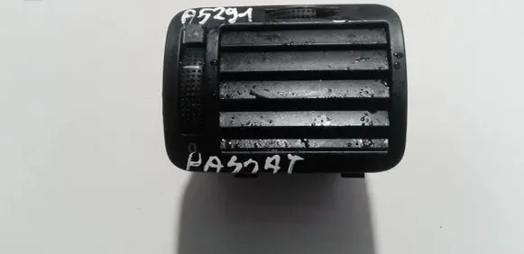 Volkswagen PASSAT B5 Dash center air vent grill 3B0819703A 95162320