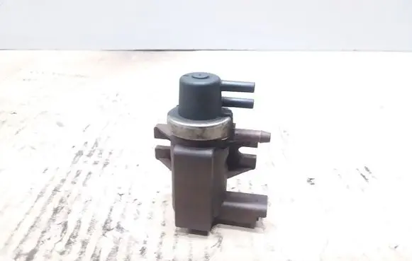 Ford Focus Turbo solenoid valve 70096803 9652570180