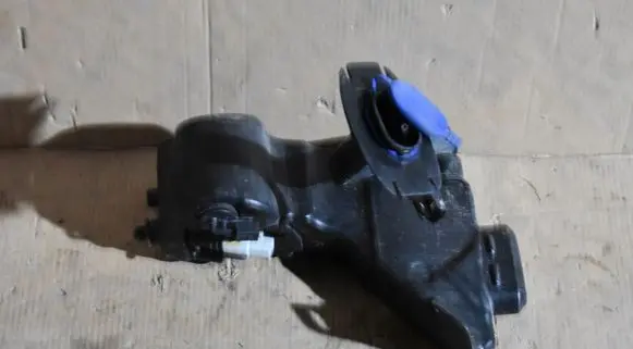 Mercedes-Benz E W213 Windshield washer fluid reservoir/tank A2058600860