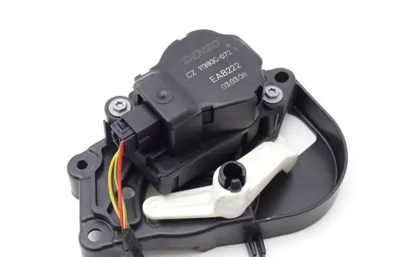 BMW 1 E81 E87 Air flap motor/actuator CZ113930072