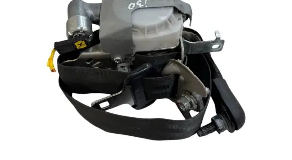Hyundai i30 Front seatbelt 888102R900 7P2620P 185376