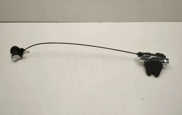 Mercedes-Benz E W212 Loading door lock A2047500485