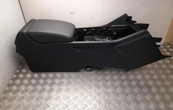 Volkswagen Touareg III Center console 762863045