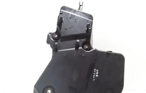 Volkswagen Touareg I Other engine bay part