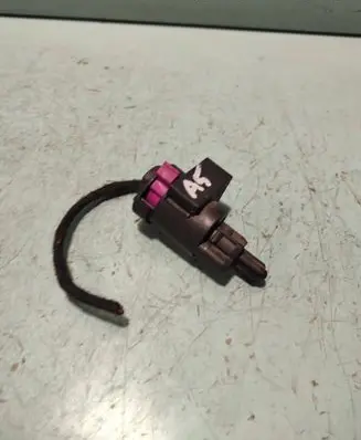 Audi A5 8T 8F Brake pedal sensor switch 914689963B