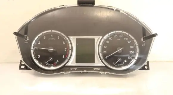 Suzuki Vitara (LY) Clock 