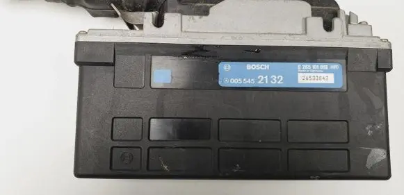 Mercedes-Benz 190 W201 Fan control module 0055452132