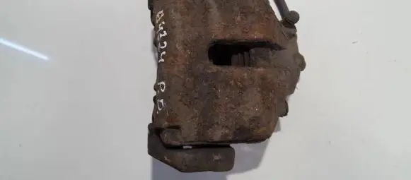 Volkswagen PASSAT B6 Front brake caliper