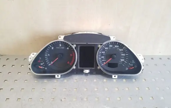Audi Q7 4L Speedometer (instrument cluster)