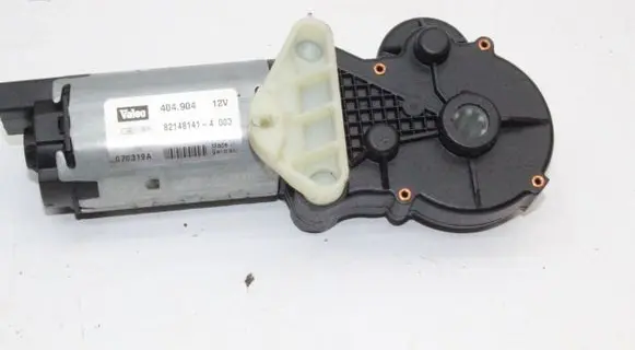 Land Rover Range Rover L322 Seat adjustment motor 82148141