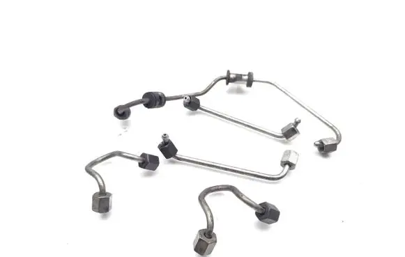 KIA Carens III Fuel injector supply line/pipe 