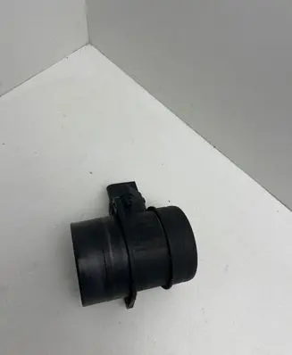 Volkswagen PASSAT B6 Mass air flow meter 074906461B 0281002461