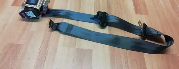 Rear seatbelt