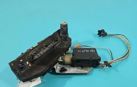 Mercedes-Benz Vito Viano W638 Tailgate/trunk/boot exterior handle 6387430488 IMPRK1571098