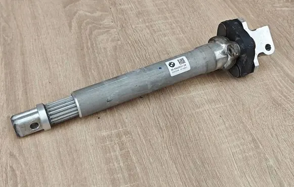 BMW 8 G16 Steering column universal joint 6862031