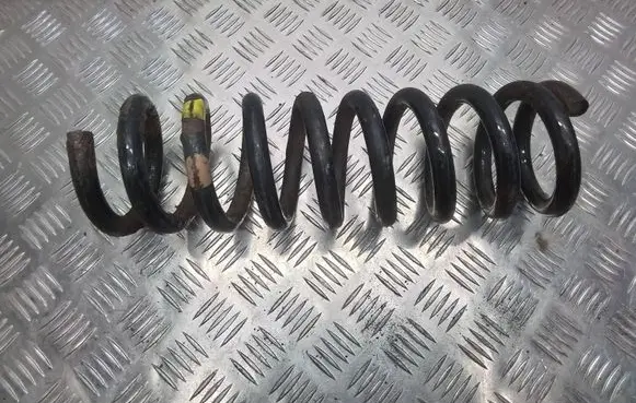 Nissan Navara D40 Front coil spring