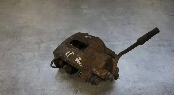 Jeep Commander Rear brake caliper