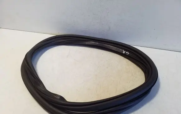 Audi A1 Rear door rubber seal (on body) 82G833722B