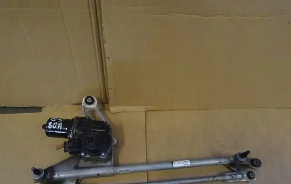 Audi Q5 SQ5 Front wiper linkage and motor