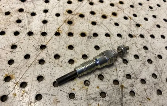 Microcar M.GO Glow plug 