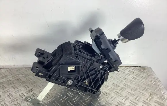 Lexus RC Gear shifter/selector