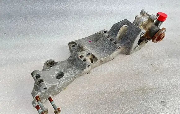 Audi TT Mk1 Generator/alternator bracket 06A903143R 1J0422154B 06A903143