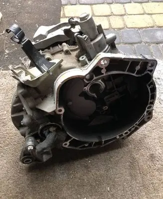 Opel Corsa D Manual 6 speed gearbox 55192042