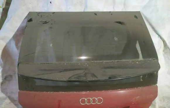 Audi A2 Tailgate/trunk/boot lid raudonas