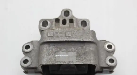 Audi Q3 8U Engine mount bracket 5N0199555L