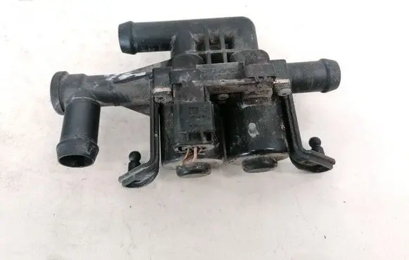 BMW 5 F10 F11 Coolant heater control valve 6411911916404