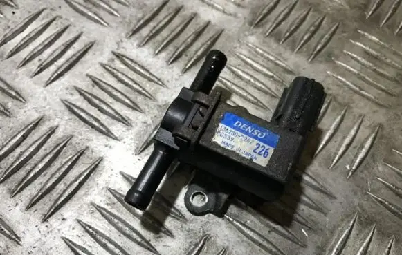Honda Civic Turbo solenoid valve 1362002262 136200-2262