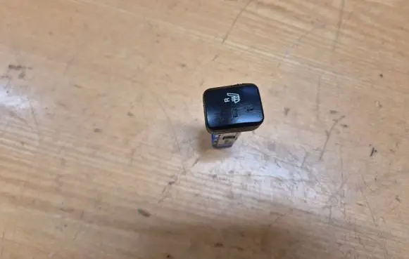 Hyundai Sonata Seat heating switch 202002962