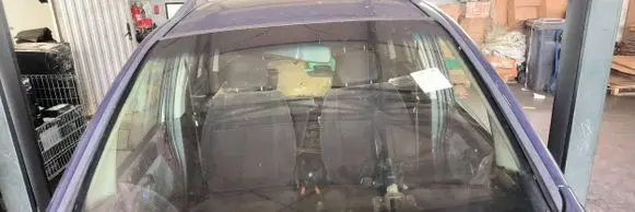 Opel Zafira A Front windscreen/windshield window 