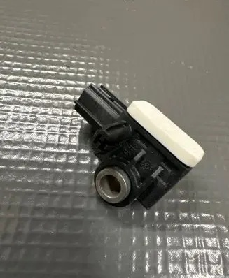 Volvo XC60 Airbag deployment crash/impact sensor 31334336 C83HA 15080360