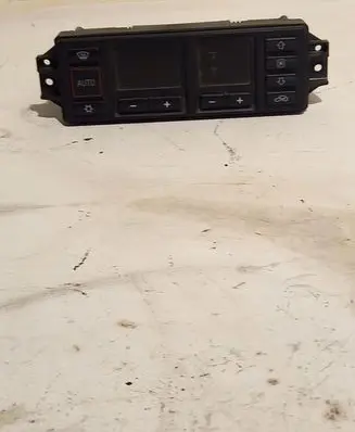 Audi A4 S4 B5 8D Climate control unit 8L0820043D