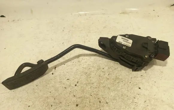 Nissan Almera Tino Accelerator throttle pedal 18002BU410 6PV00862004