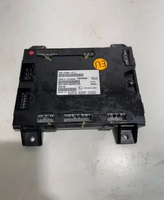 Tesla Model S Comfort/convenience module 101090700D 70001790 A0747G02M