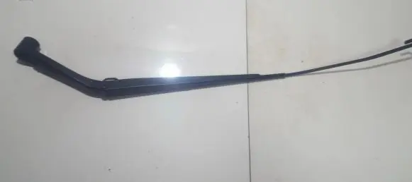 Nissan Note (E12) Front wiper blade arm FD8319
